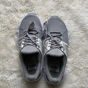 *NWT* On Running Shoes Cloudswift Glacier White |Sz 37